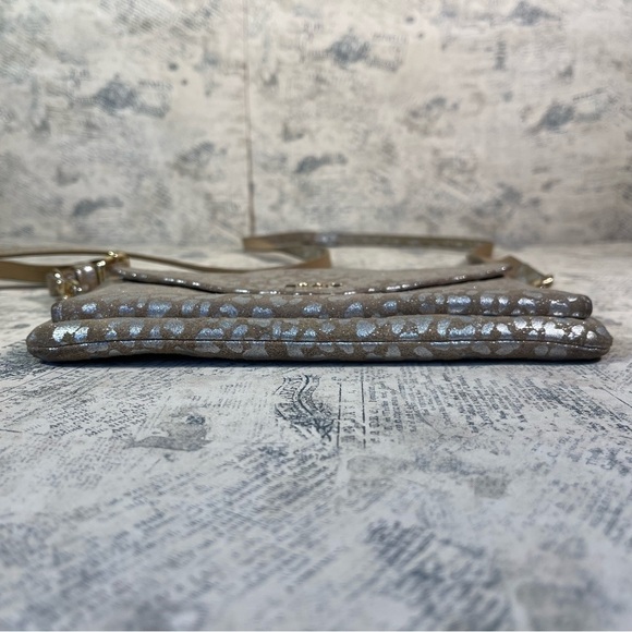 LODIS Metallic Leopard Print Leather Crossbody Wallet Bag - Picture 6 of 14